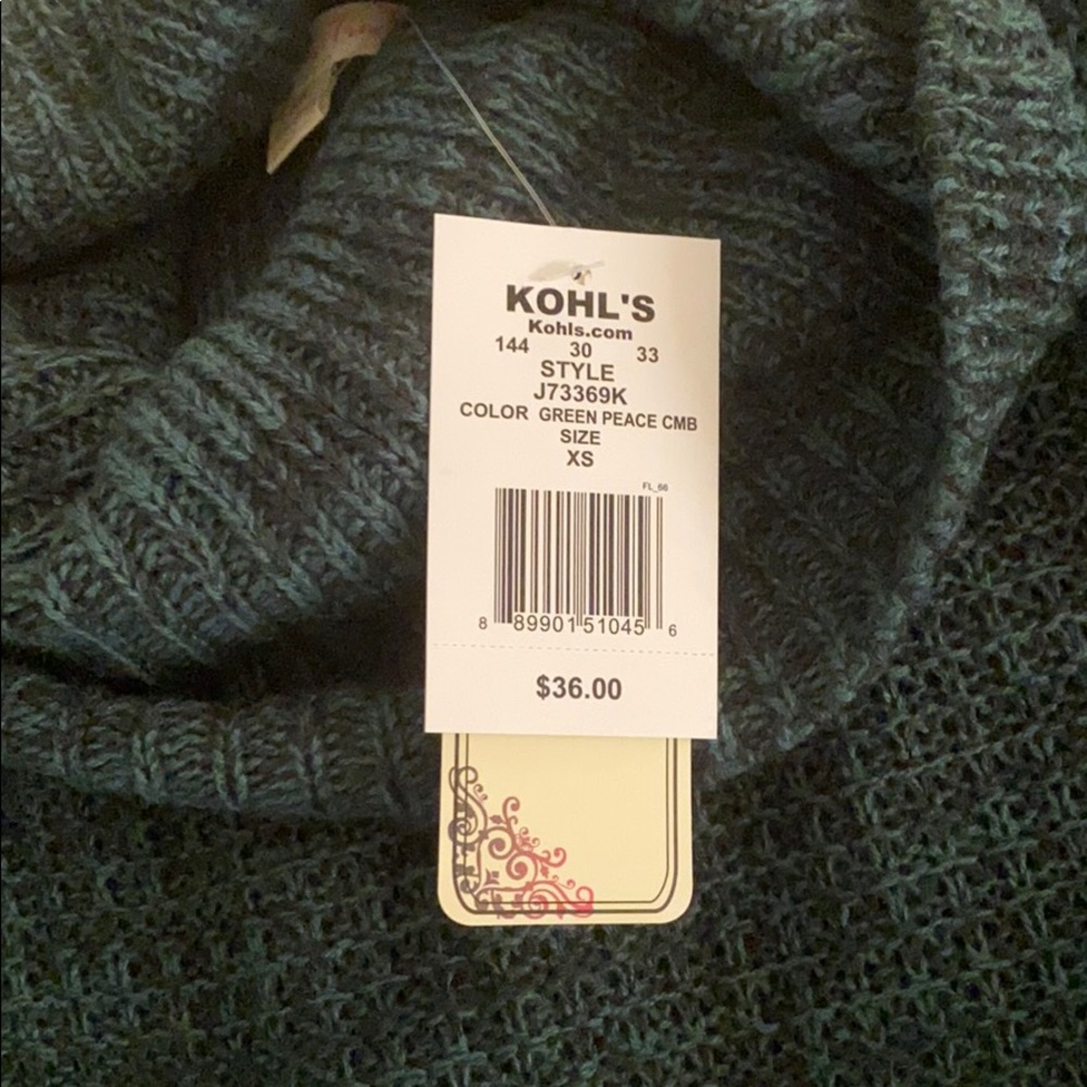 Emerald Green Sweater - Picture 2 of 4